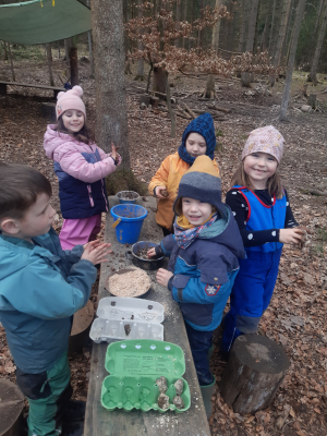 Einweihungsfest des Eberner Waldkindergartens &quot;Eichhörnchen&quot;